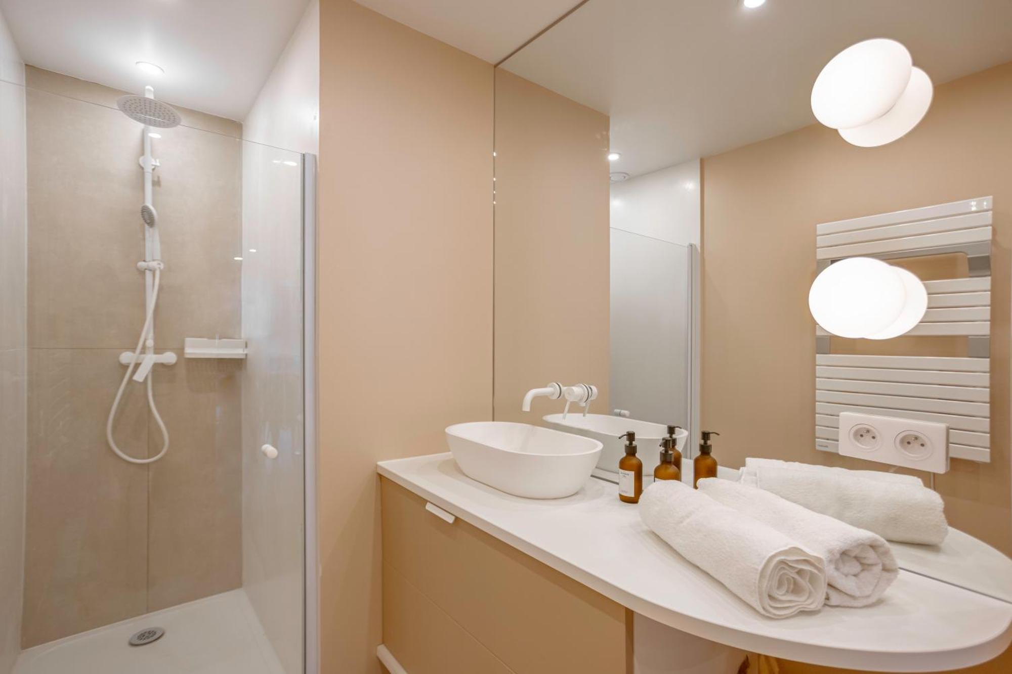 Alma Florian Apartment 4 People With Terrace คานส์ ภายนอก รูปภาพ