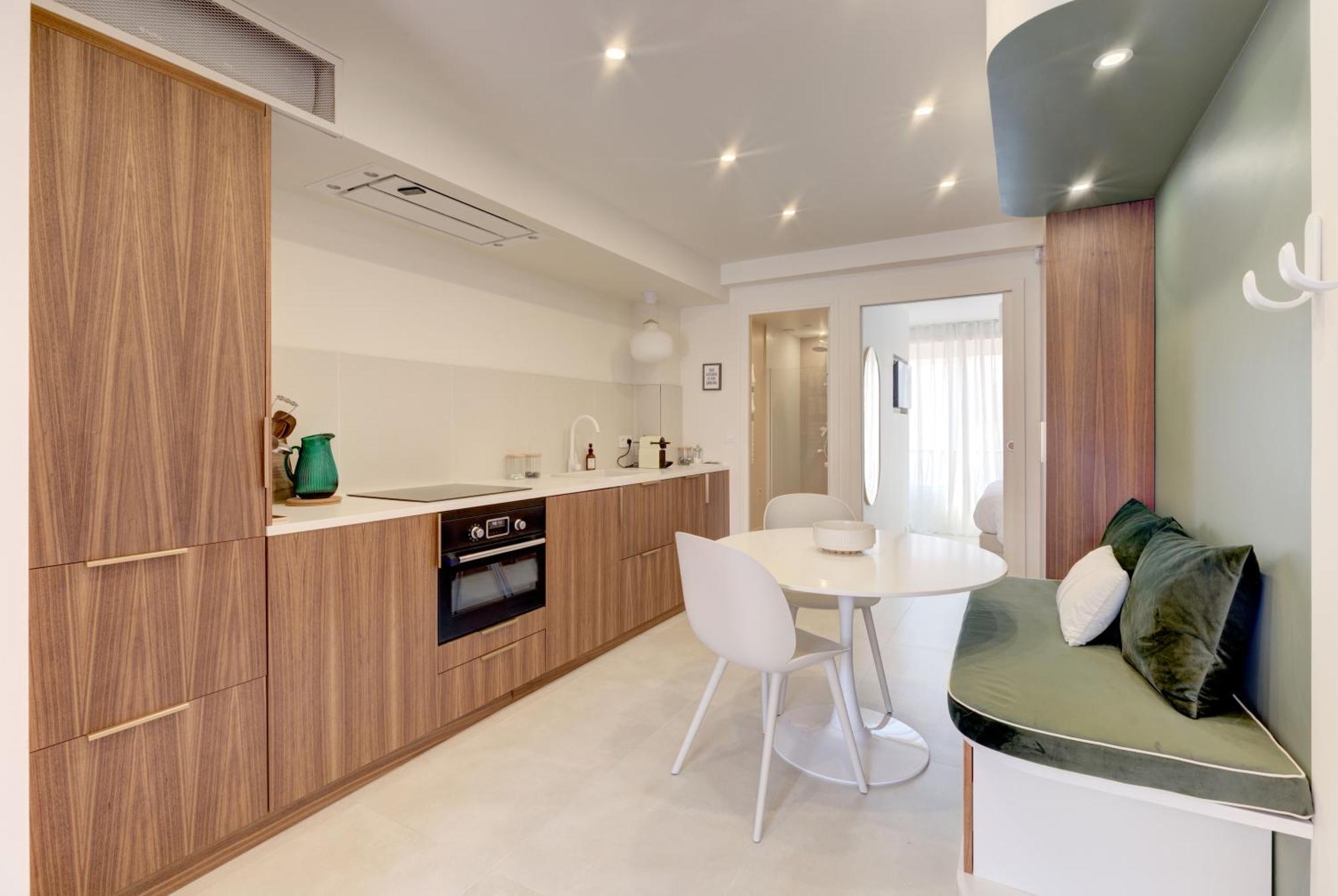 Alma Florian Apartment 4 People With Terrace คานส์ ภายนอก รูปภาพ